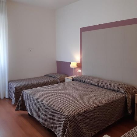 Hotel Telenia Lido di Jesolo Bagian luar foto