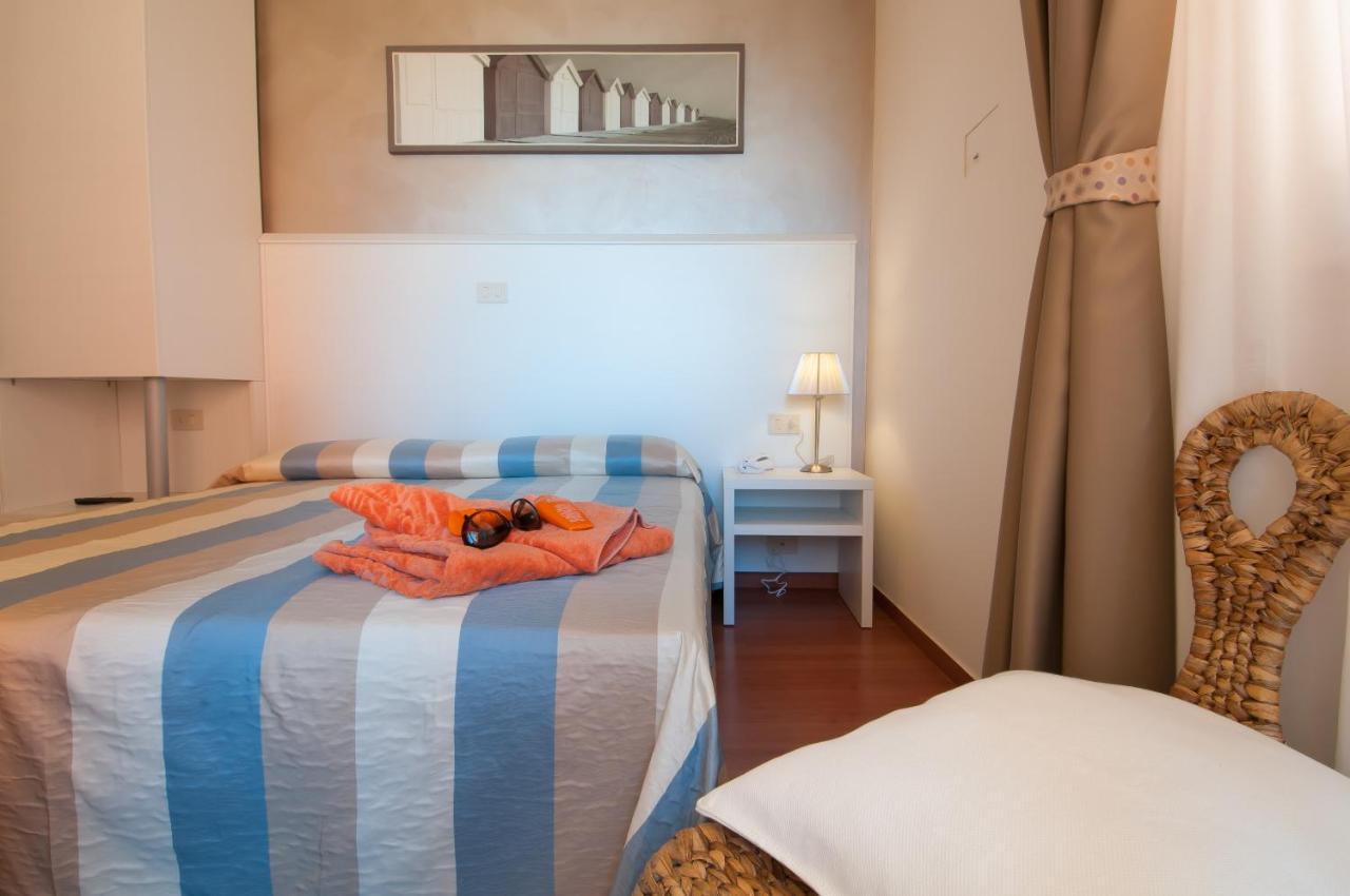 Hotel Telenia Lido di Jesolo Bagian luar foto