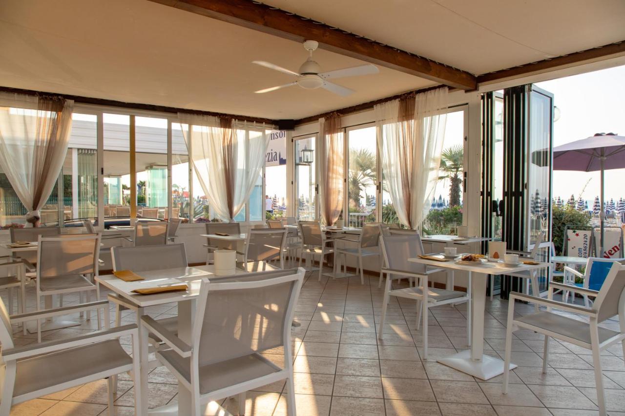 Hotel Telenia Lido di Jesolo Bagian luar foto