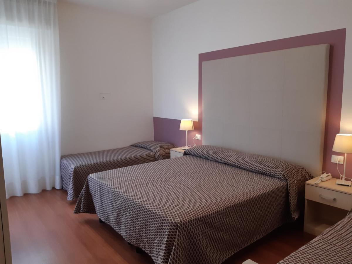 Hotel Telenia Lido di Jesolo Bagian luar foto