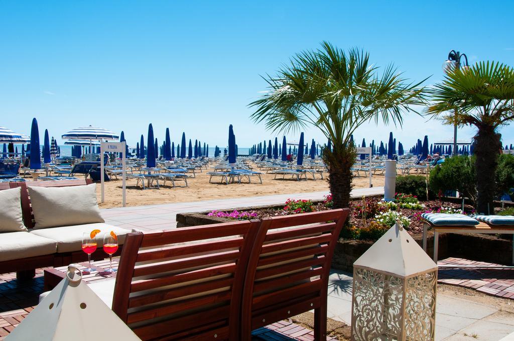 Hotel Telenia Lido di Jesolo Bagian luar foto