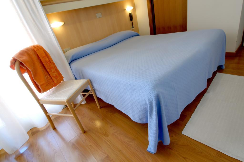 Hotel Telenia Lido di Jesolo Ruang foto