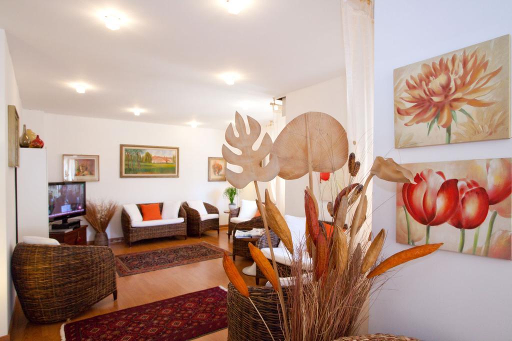 Hotel Telenia Lido di Jesolo Bagian luar foto