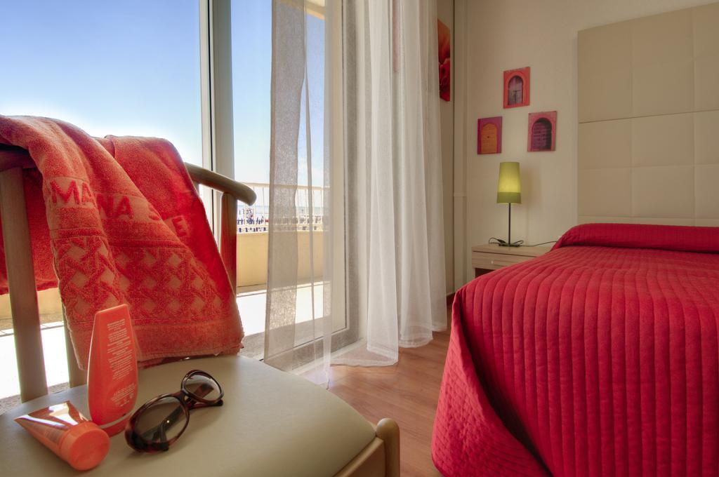 Hotel Telenia Lido di Jesolo Bagian luar foto