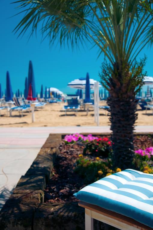 Hotel Telenia Lido di Jesolo Bagian luar foto