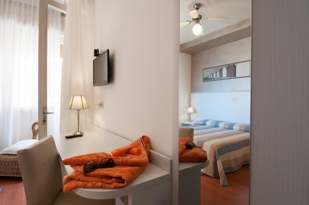 Hotel Telenia Lido di Jesolo Bagian luar foto