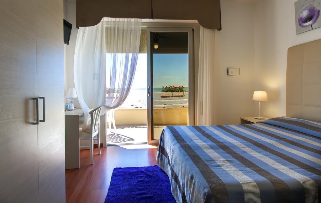 Hotel Telenia Lido di Jesolo Bagian luar foto