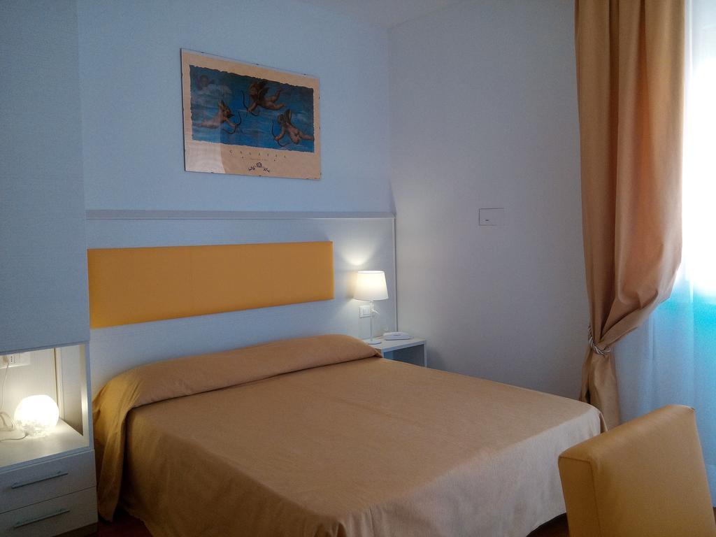 Hotel Telenia Lido di Jesolo Bagian luar foto
