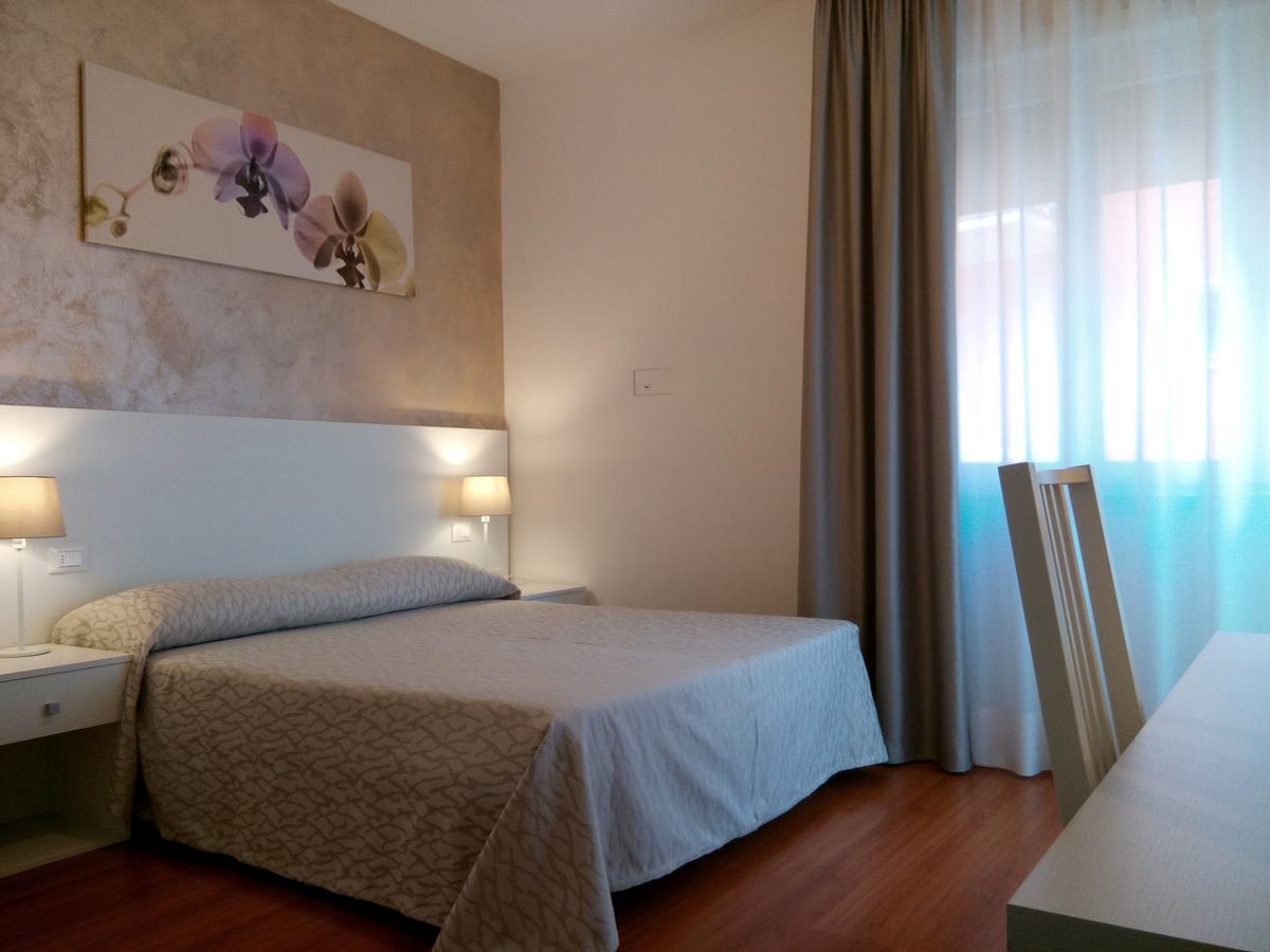 Hotel Telenia Lido di Jesolo Bagian luar foto